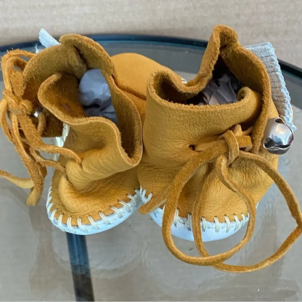 M64 Minnetonka Bell Moccasins